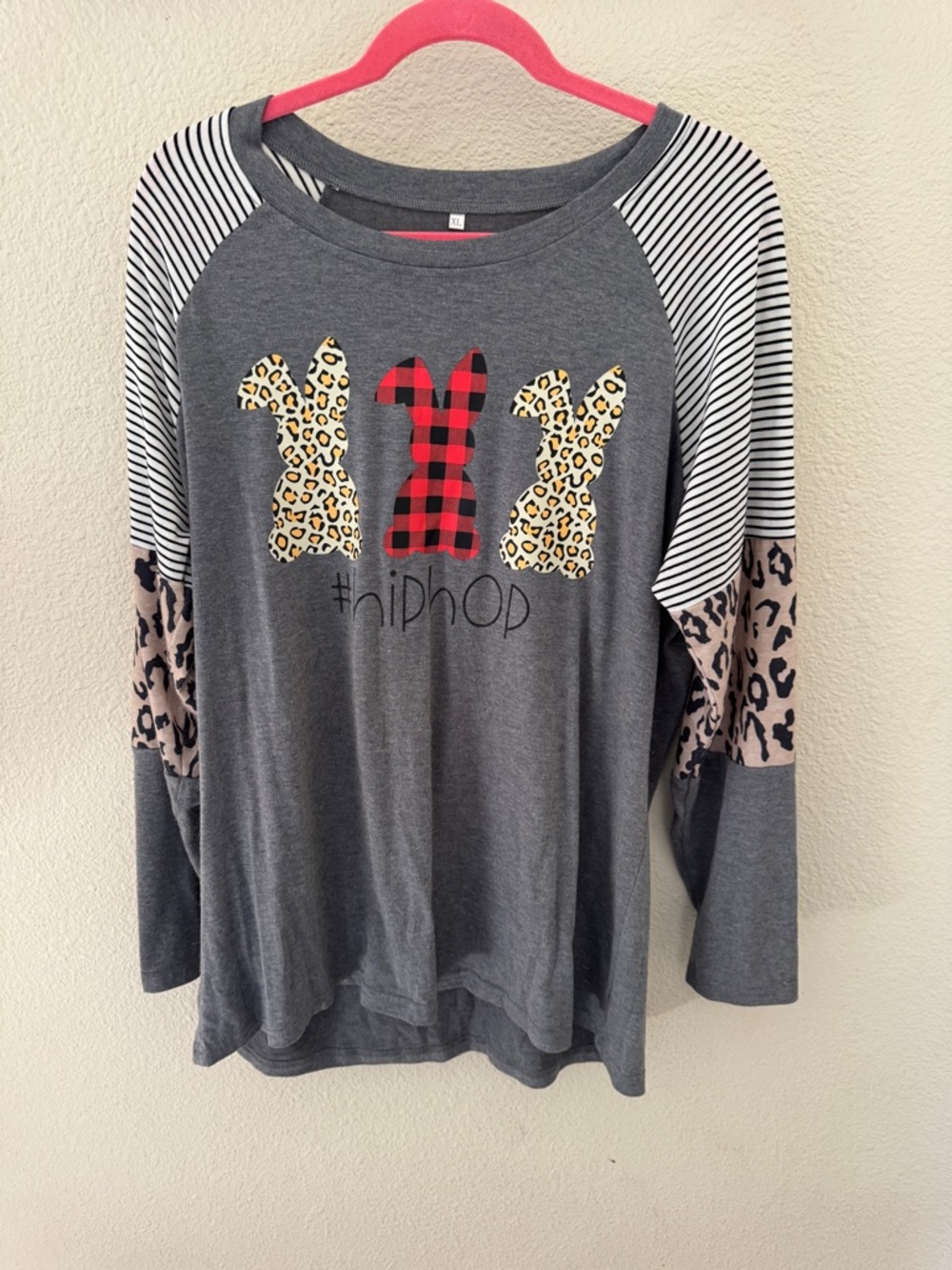 Grey Women's Graphic Bunny Raglan Top with Plaid & Leopard